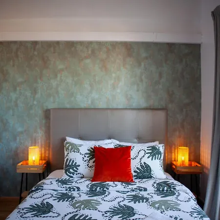 Apartman Just4u 2 Mit Ac In Der Naehe Von Lissabon Und By Interhome Almada