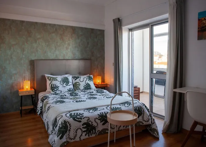 Lejlighed Just4u 2 Mit Ac In Der Naehe Von Lissabon Und By Interhome Almada